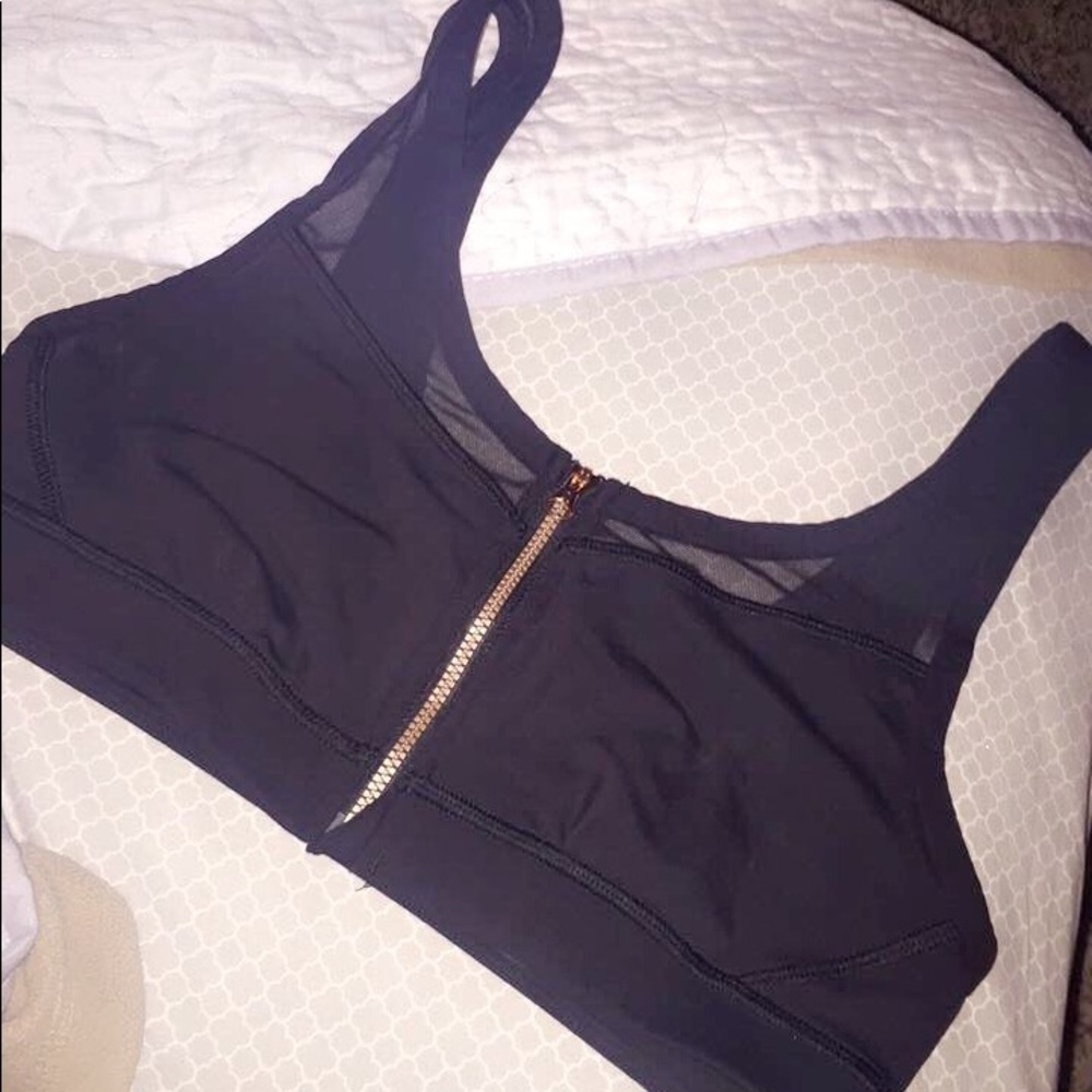 black sports bra, new condition